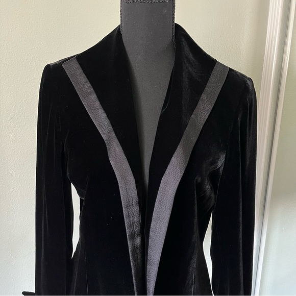 Doncaster Black Velvet Satin Trim Open Blazer Size 8 - Picture 2 of 8